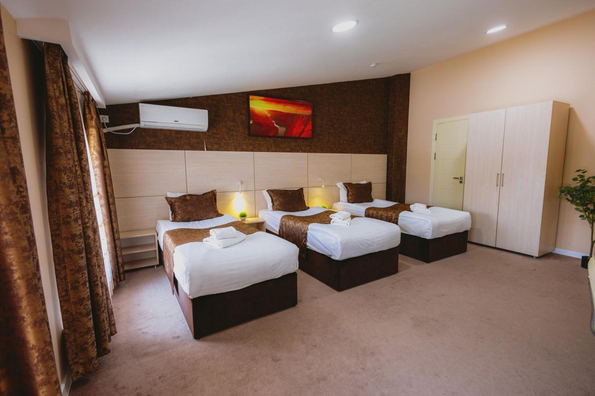 City Hotel Tachkent Extérieur photo