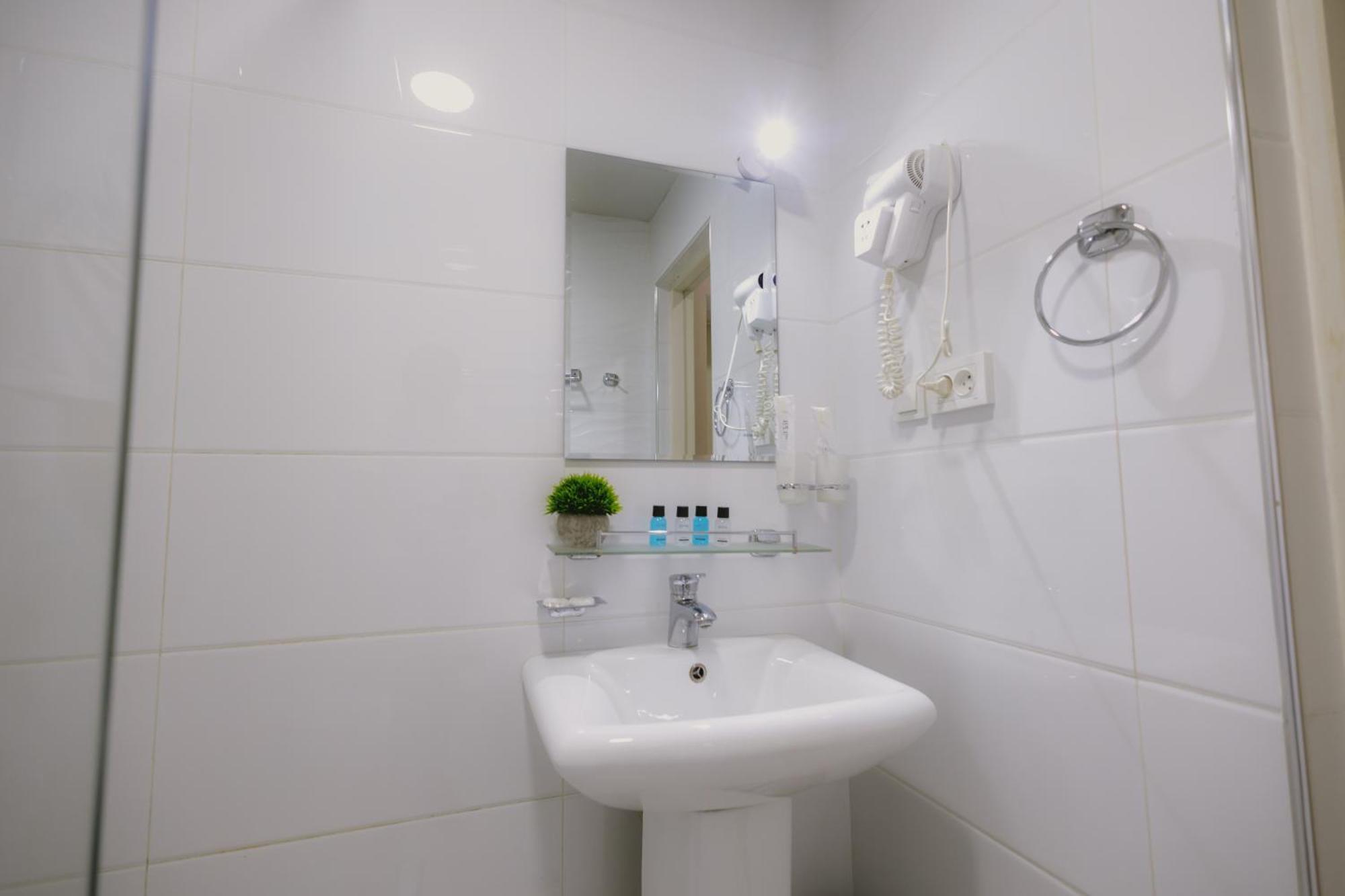 City Hotel Tachkent Extérieur photo