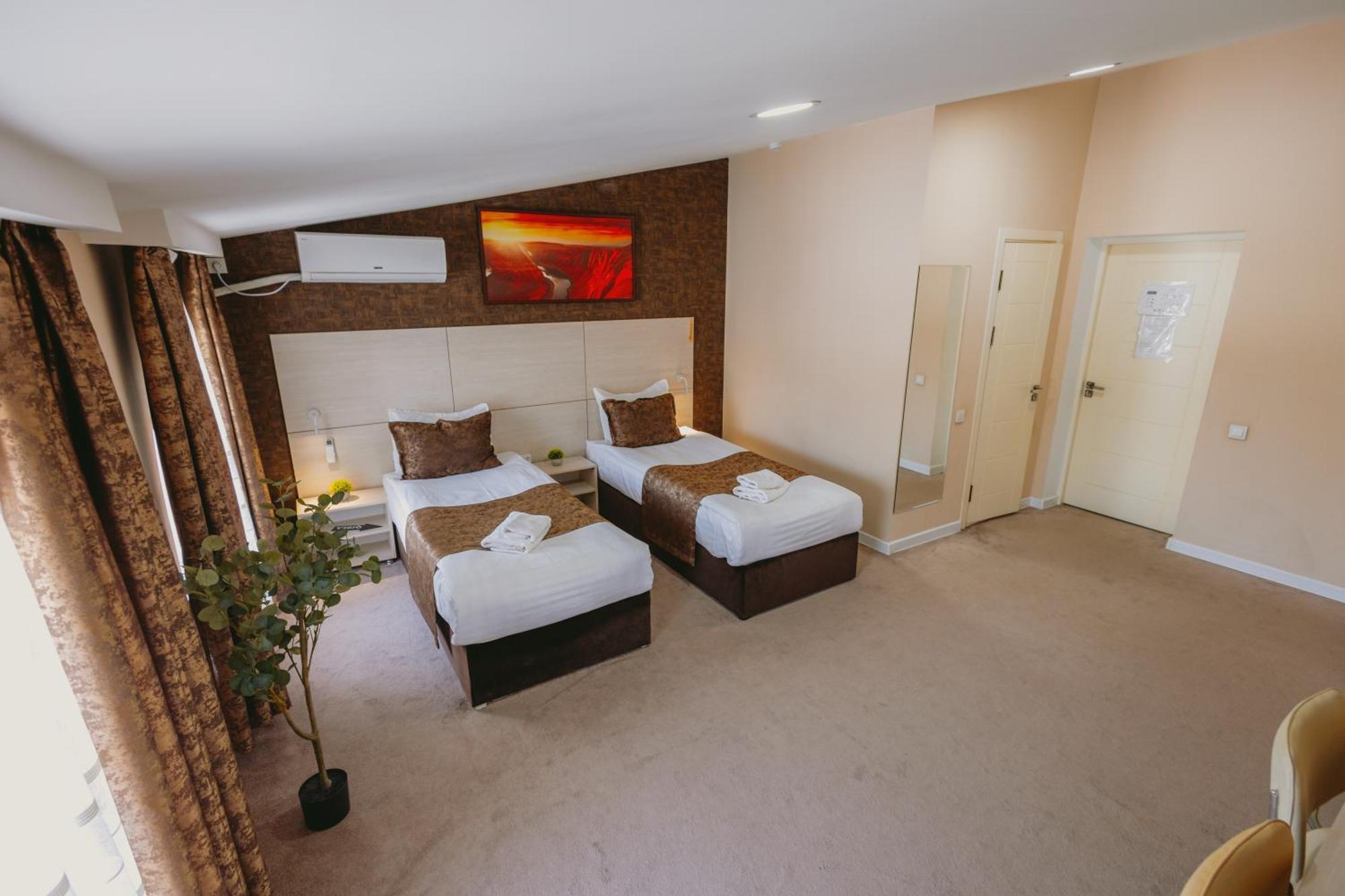 City Hotel Tachkent Extérieur photo
