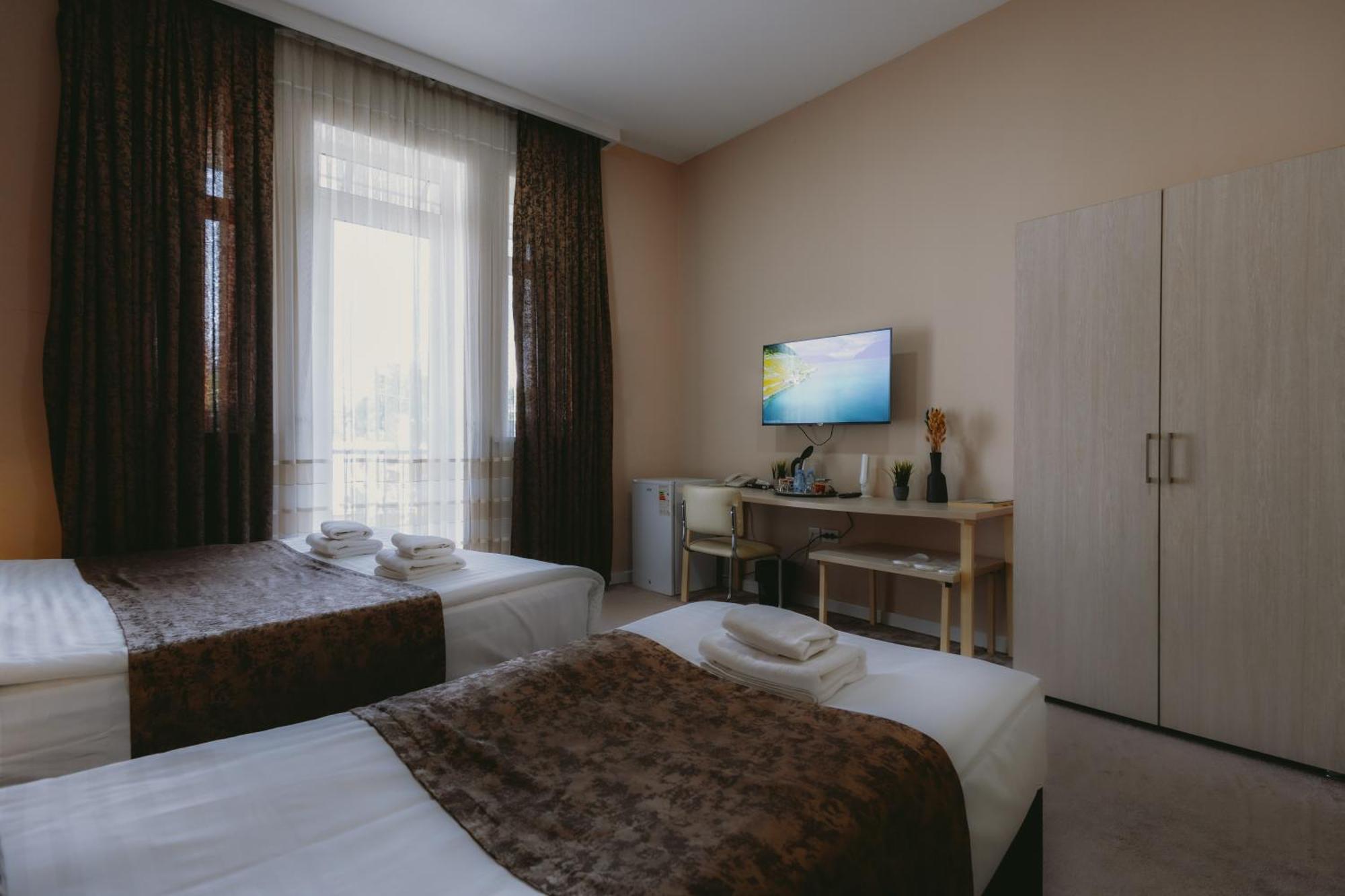 City Hotel Tachkent Extérieur photo